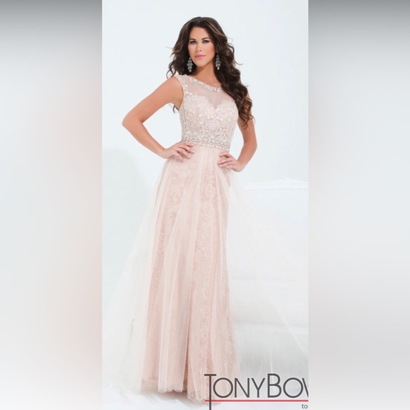 Tony Bowls Evenings Long Beaded Lace and Tulle Dress Gown - Picture 1 of 17